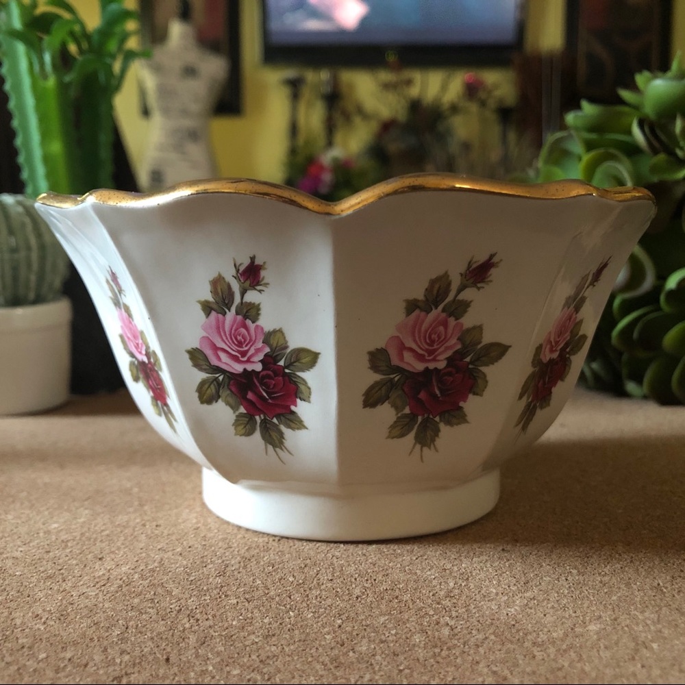 Vintage Rose Trinket Jewelry Dish - Picture 2 of 6
